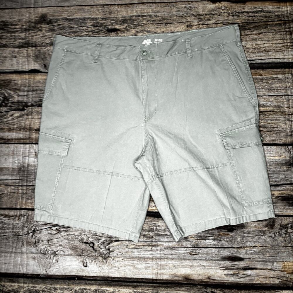 Izod Saltwater Cargo Shorts Mens Size 40 Green Flat Front Cotton Stretch